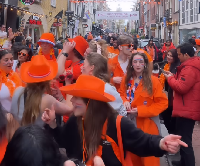 Dance Video: Foreign Girls Dance to the Teri Aankhya ka yo Kajal, Video Going Viral